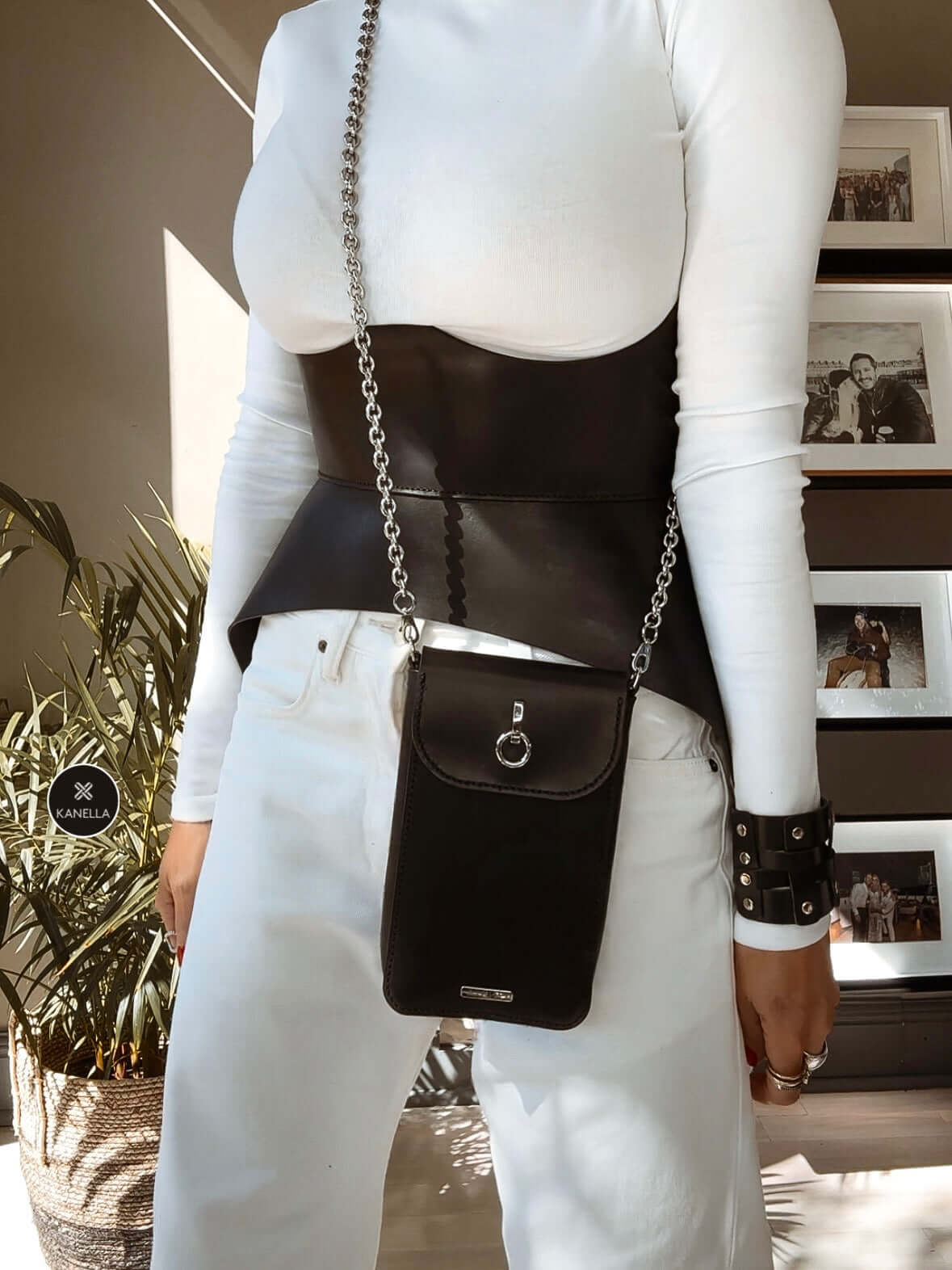 Xanthe Leather Crossbody Bag With No Spikes
