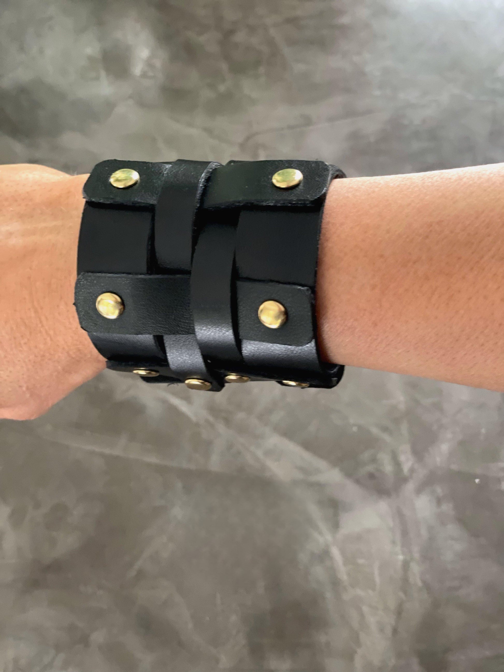 Metanira leather Cuff Bracelet - Kanella Leather