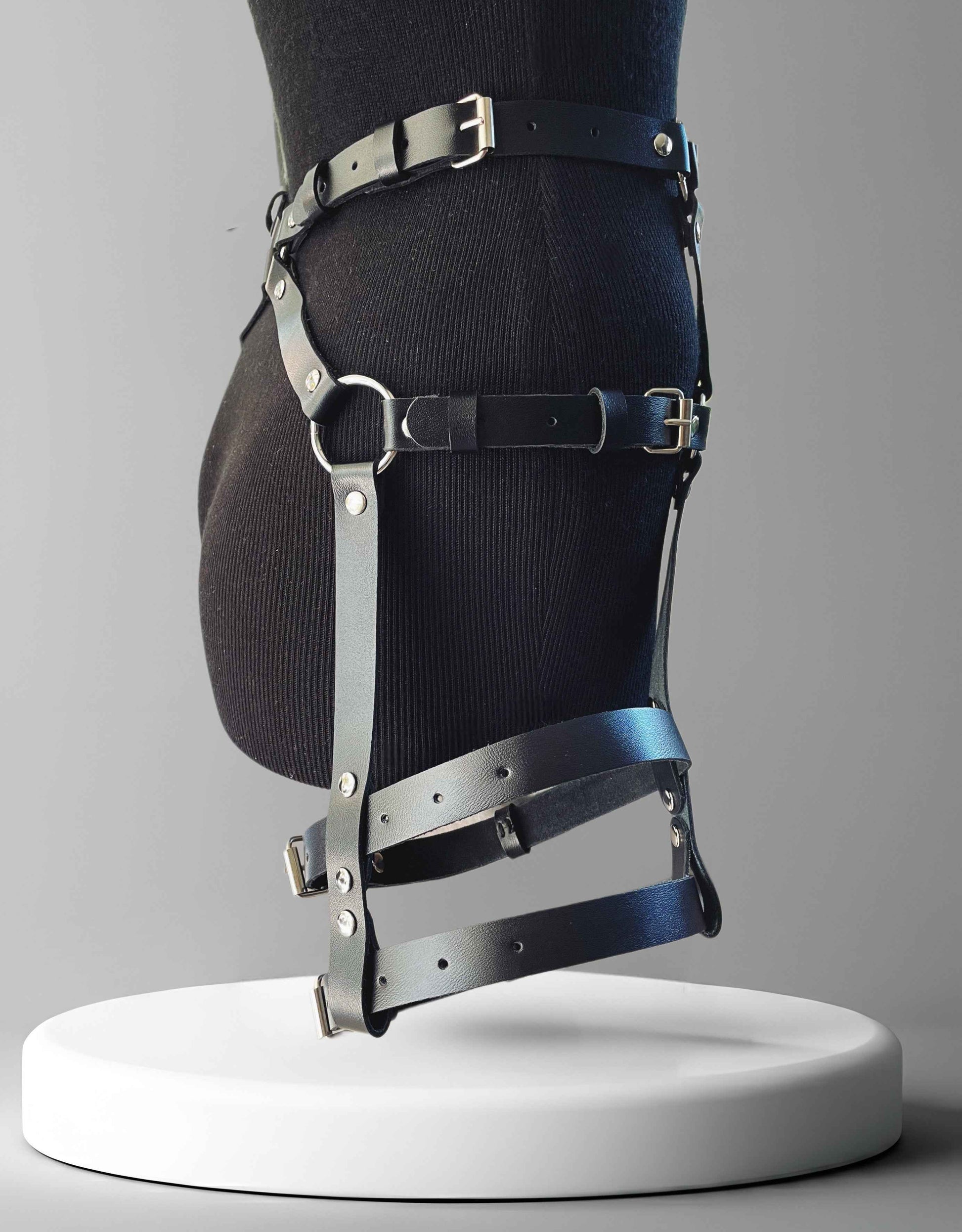 Kanella Leather Aria Leather Leg Garter Belt