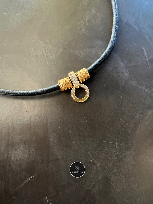 Selene Éclat Choker Necklace