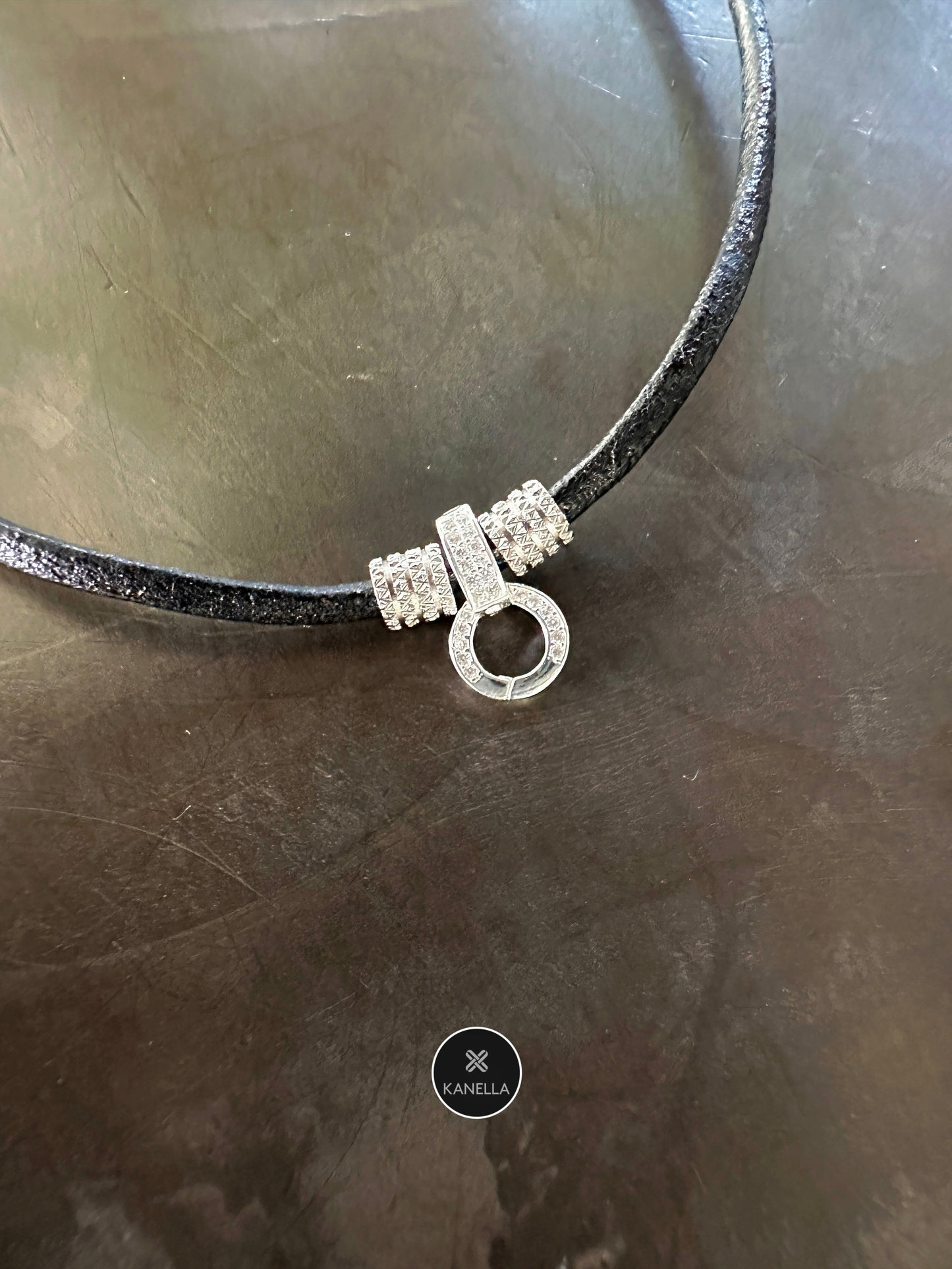 Selene Éclat Choker Necklace