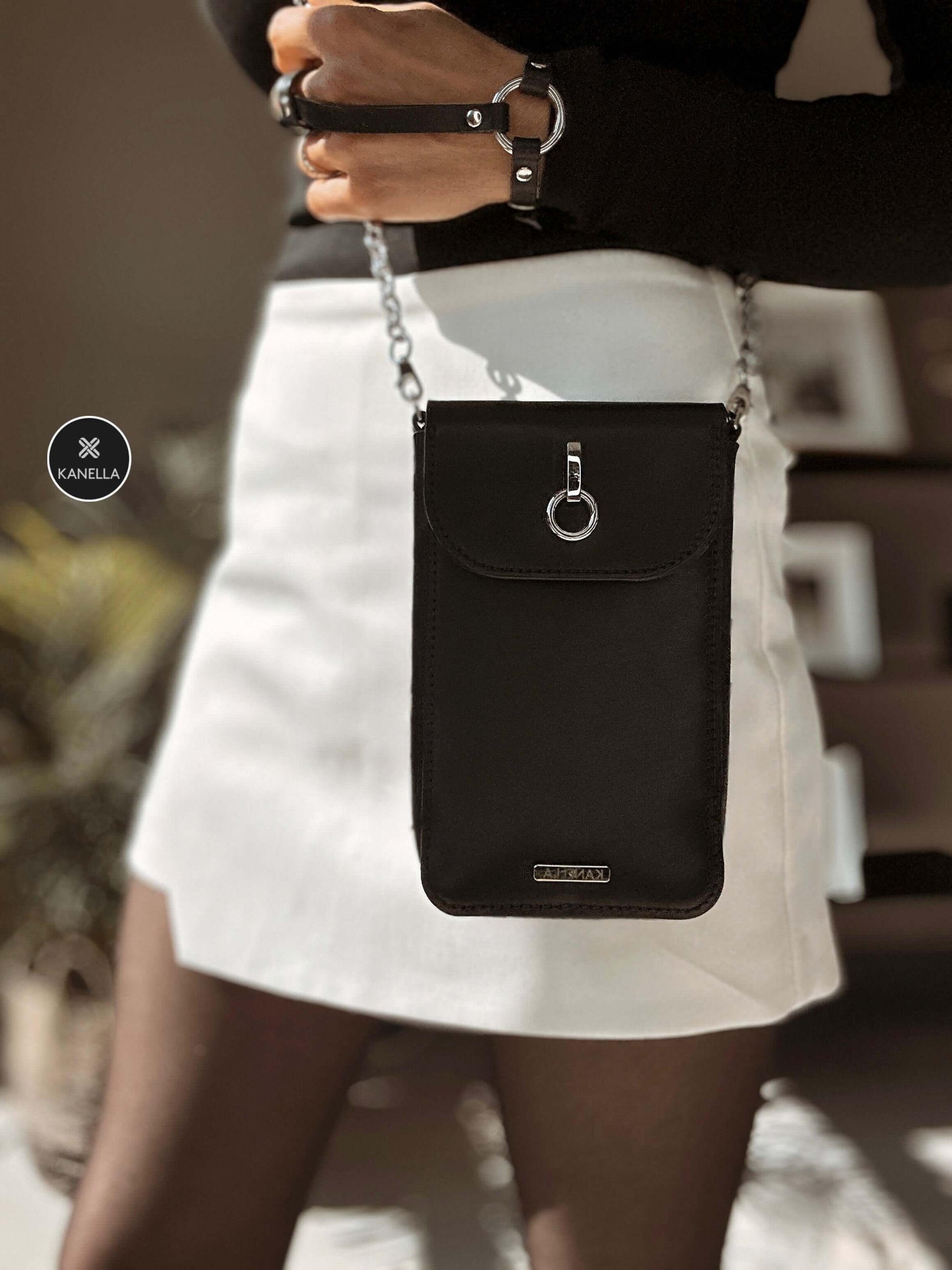 Xanthe Leather Crossbody Bag With No Spikes